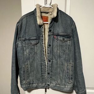 Levi Sherpa jacket large